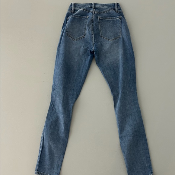 3 pairs of jeans bundle - Guess x2 and Rewash brand - Picture 14 of 14